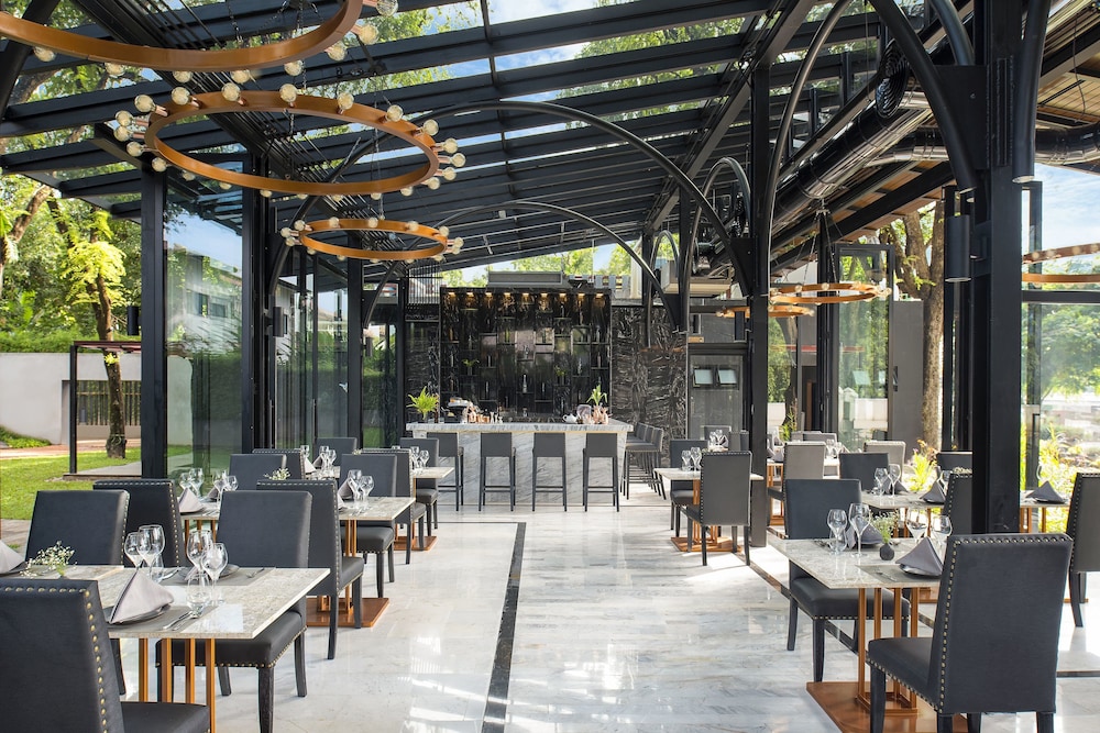 Cross Chiang Mai Riverside 58/72