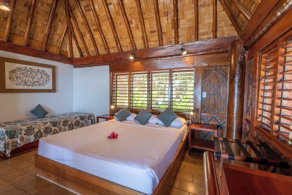 Bure, Tropical, King and Twin Beds, Ocean Front