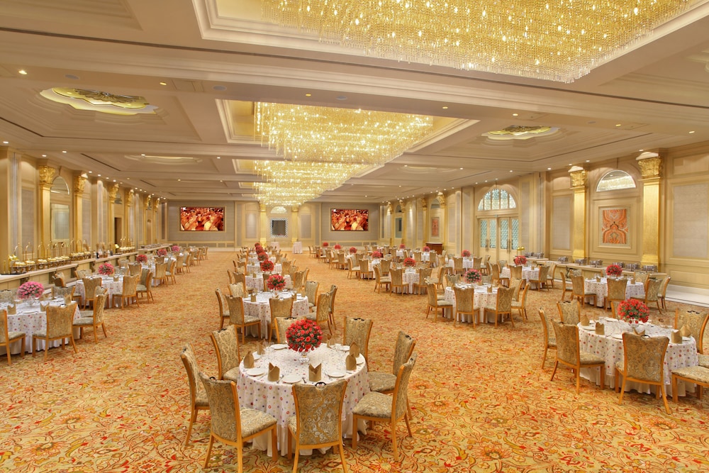 Hotel Seven Seas 35/50