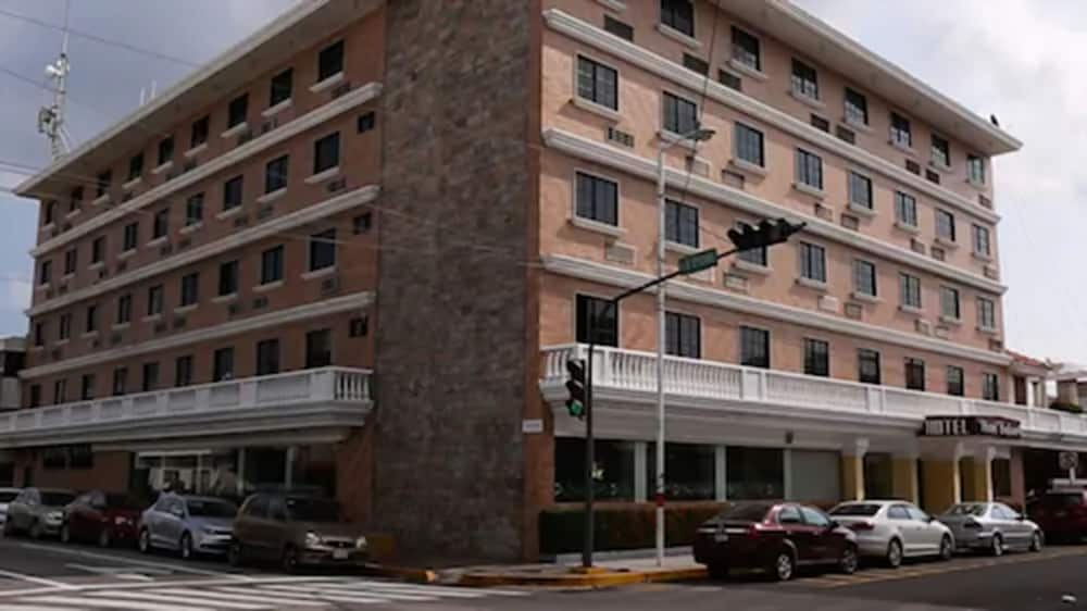 Hotel Baluarte 64/73