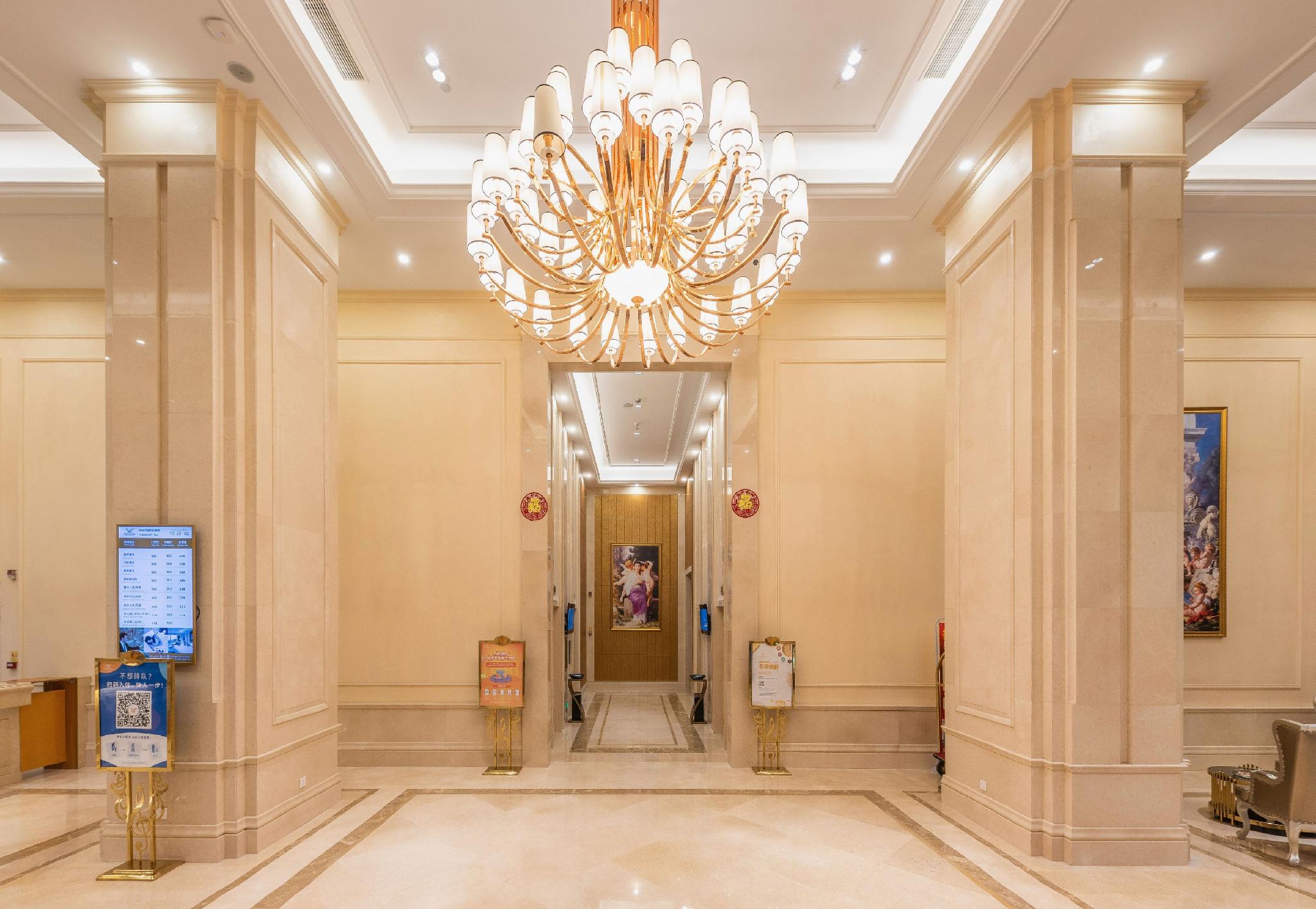 Vienna International Hotel (Wuhan Wangjiawan Tieqiao Square) 13/39