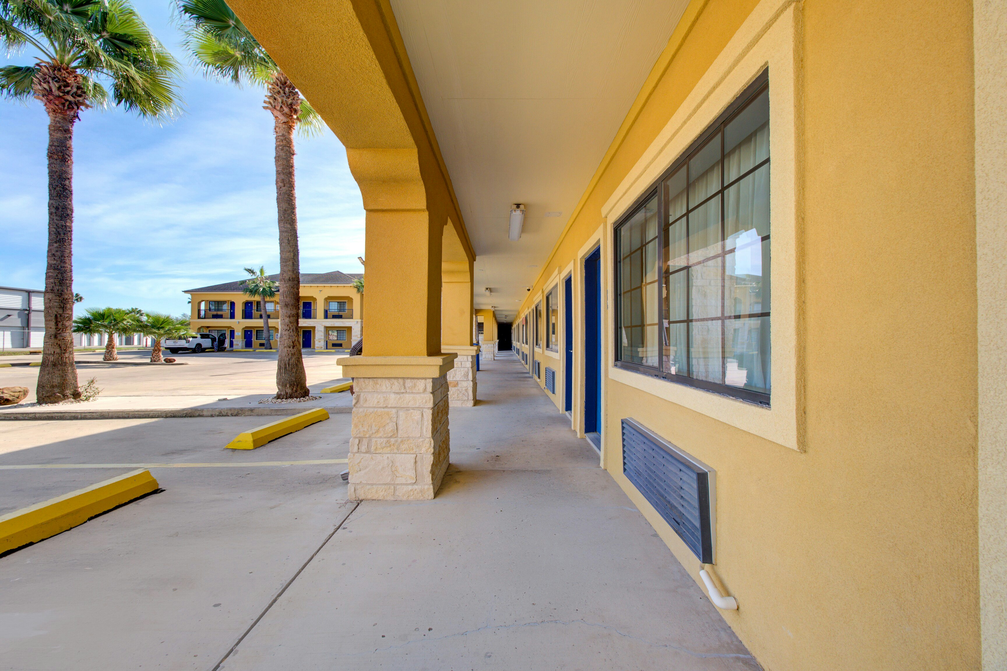 Weslaco Inn by Capital O Near Mercedes 40/56