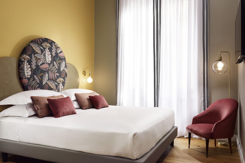 SUPERIOR, KING BED