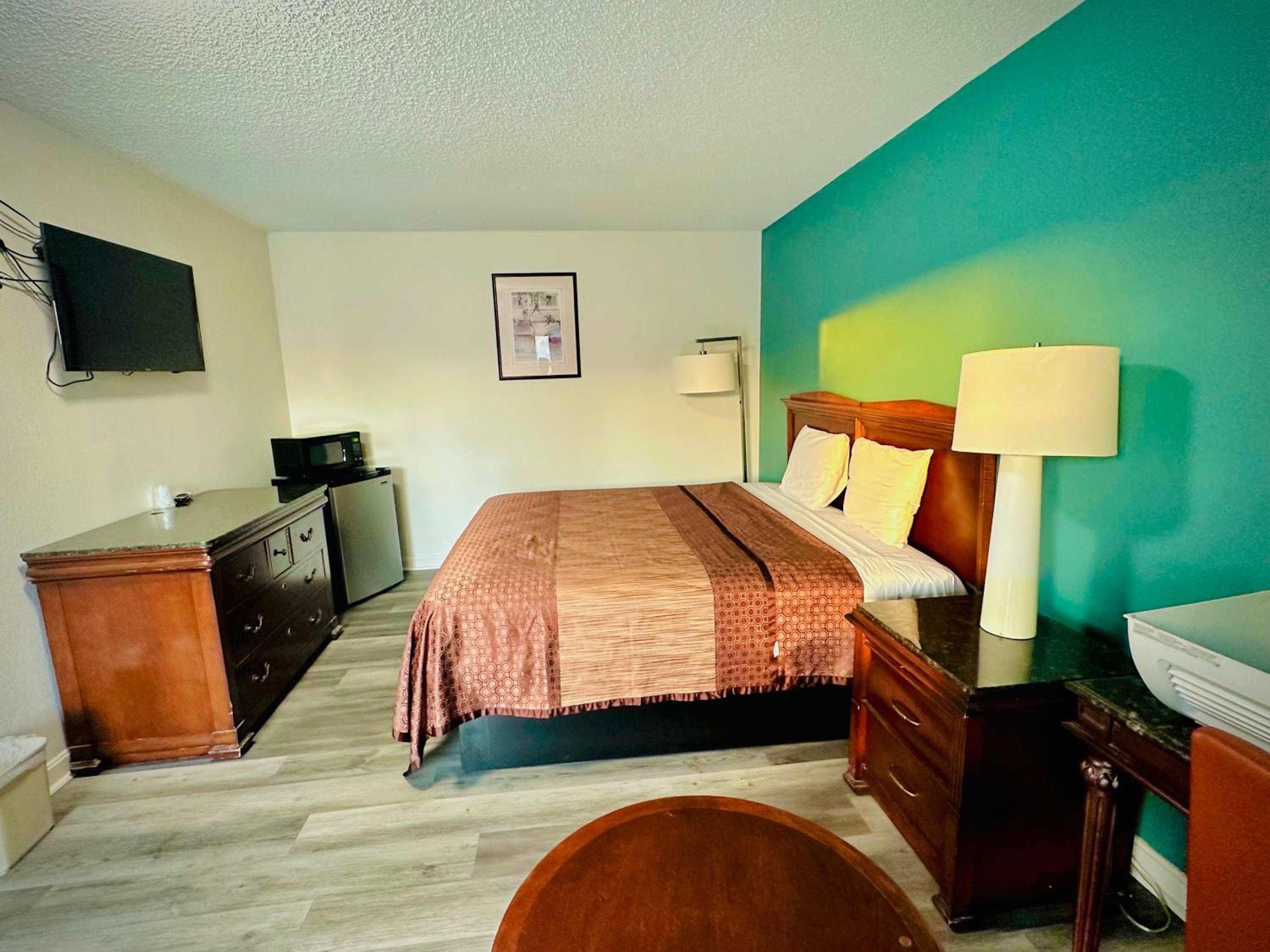 Kings Inn Motel 11/18
