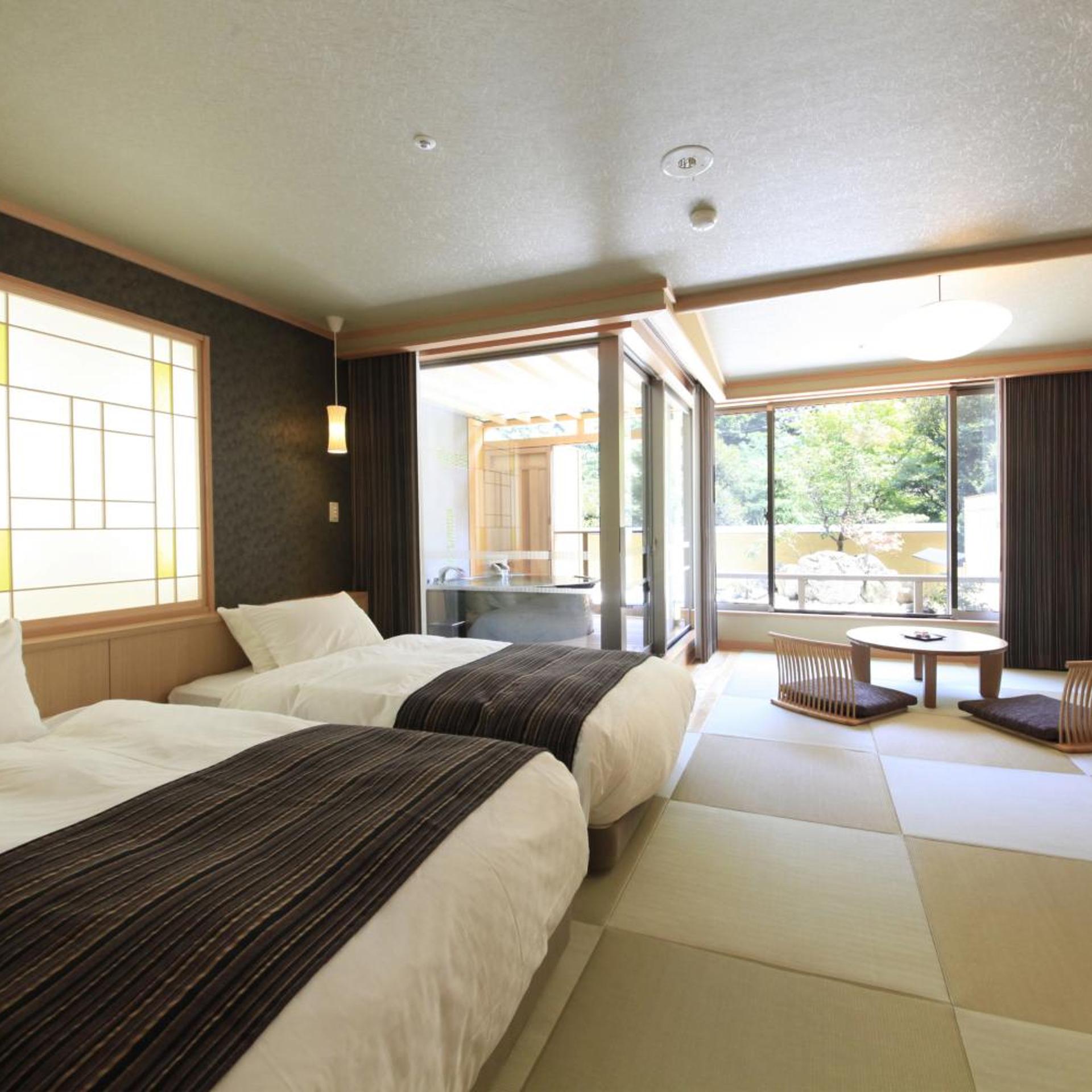 Japanese Western, Outdoor Bath