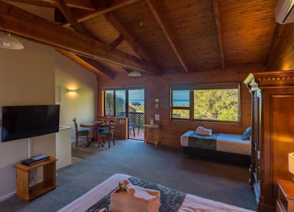 KIMI ORA ECO RESORT 22/70