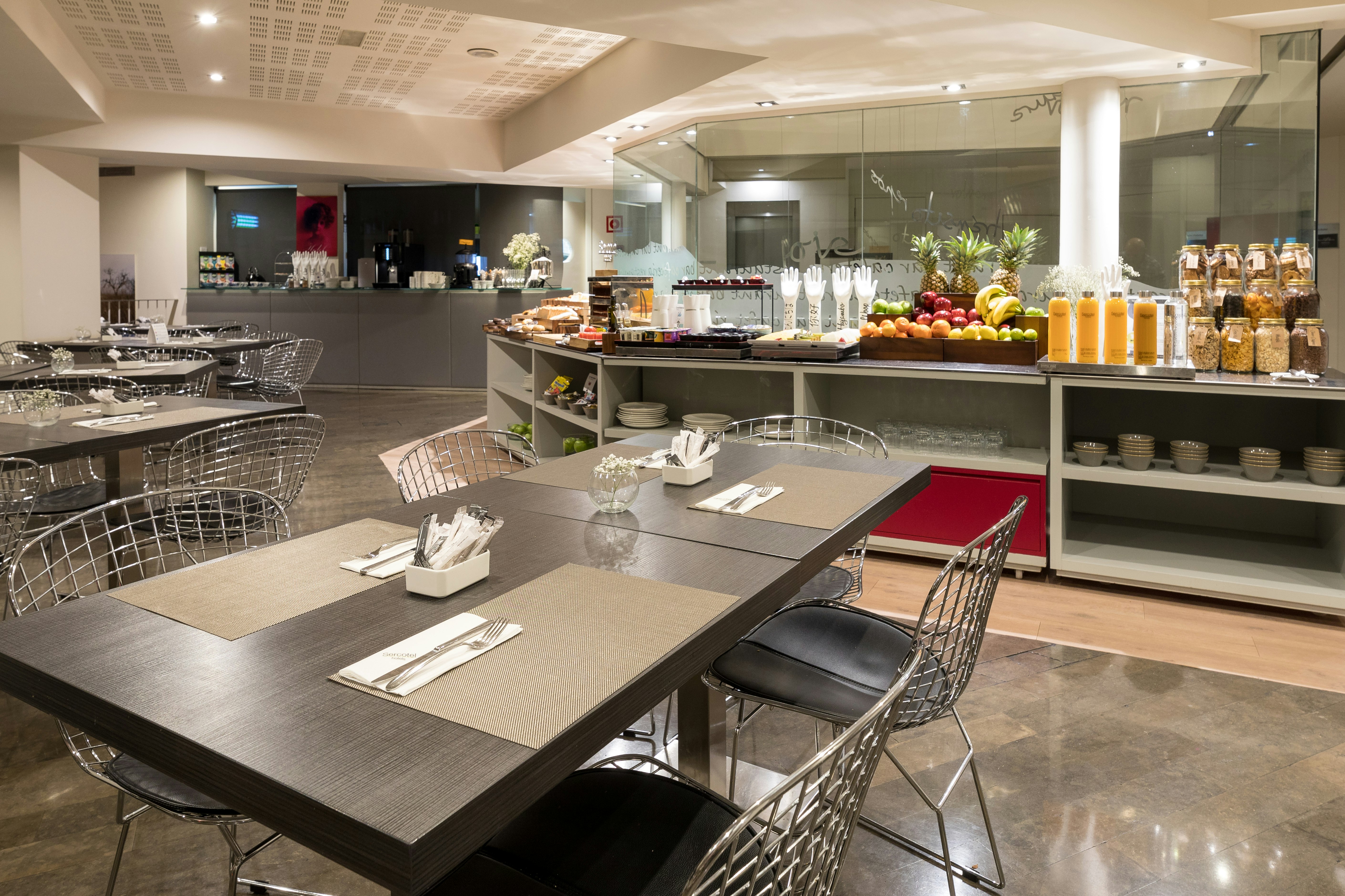 SERCOTEL AMISTER ART HOTEL 38/49