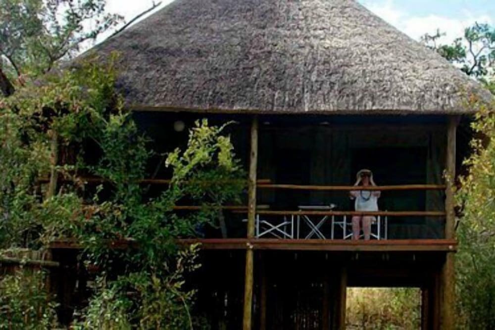 Muweti Bush Lodge 3/46