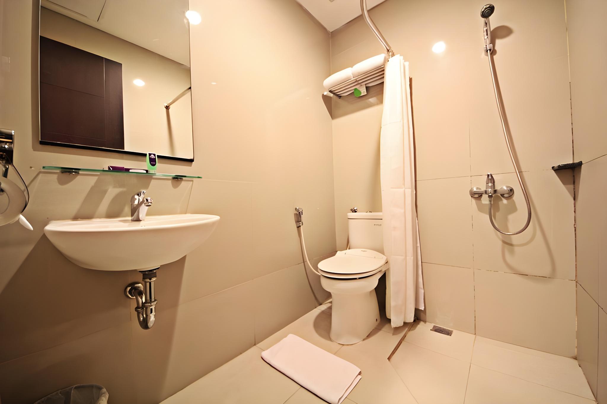 Anggrek Gandasari Hotel 32/34
