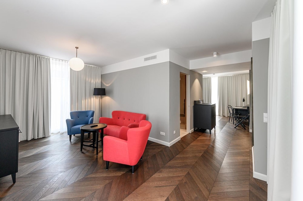 Hotel Caroline 50/60