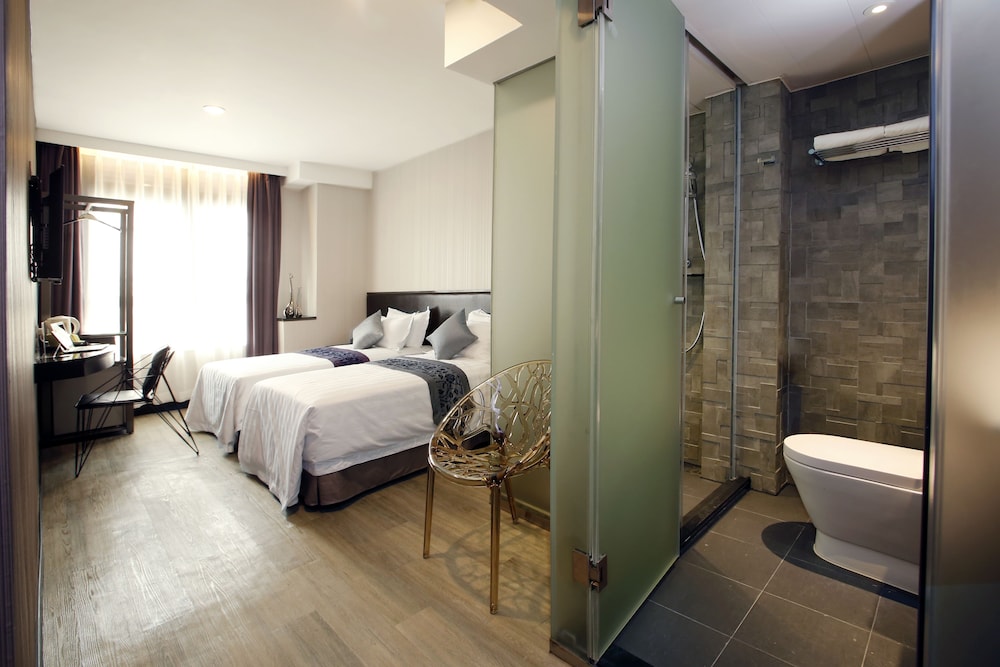 M1 HOTEL NORTH POINT 66/66