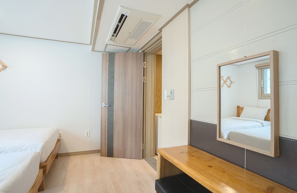 J2 Family Hotel Jeju 15/32