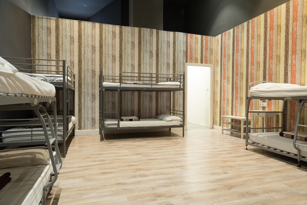 Ant Hostel Barcelona 56/66