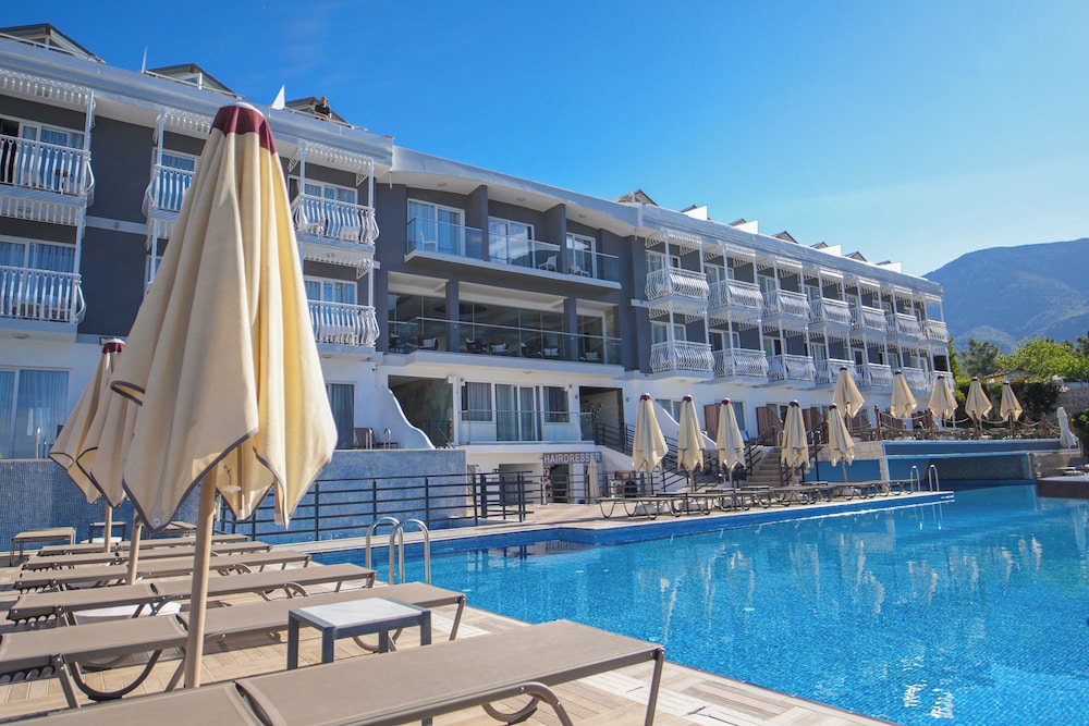 Ramada by Wyndham Fethiye Oludeniz - Adults Only +16 in FETHIYE