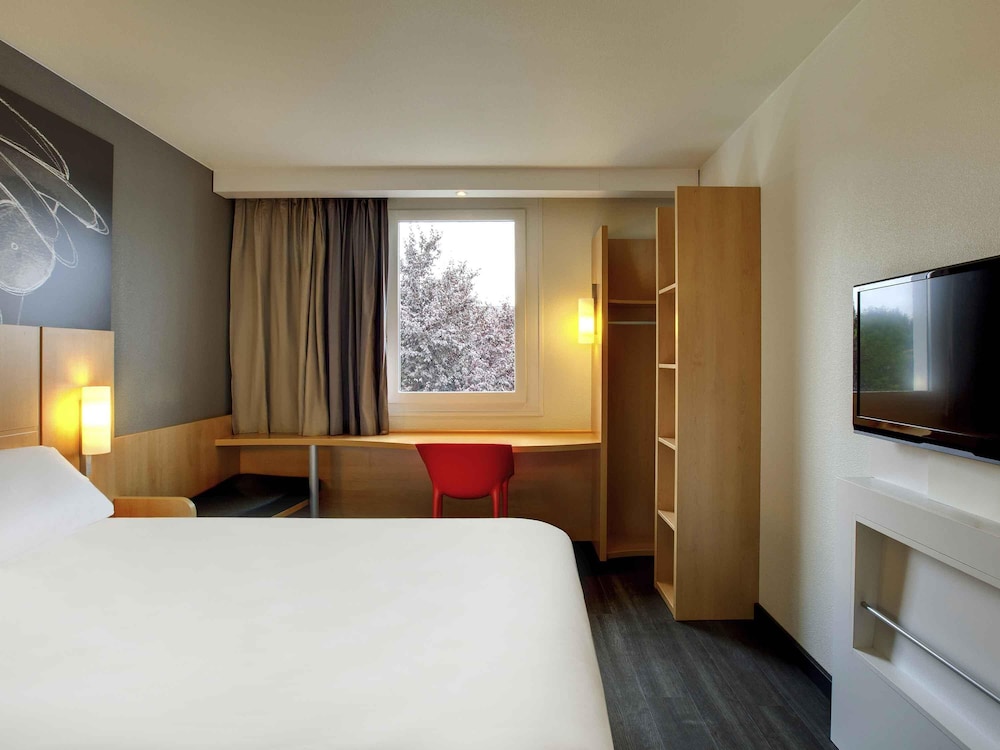 Ibis Clermont Ferrand Nord Riom 12/45