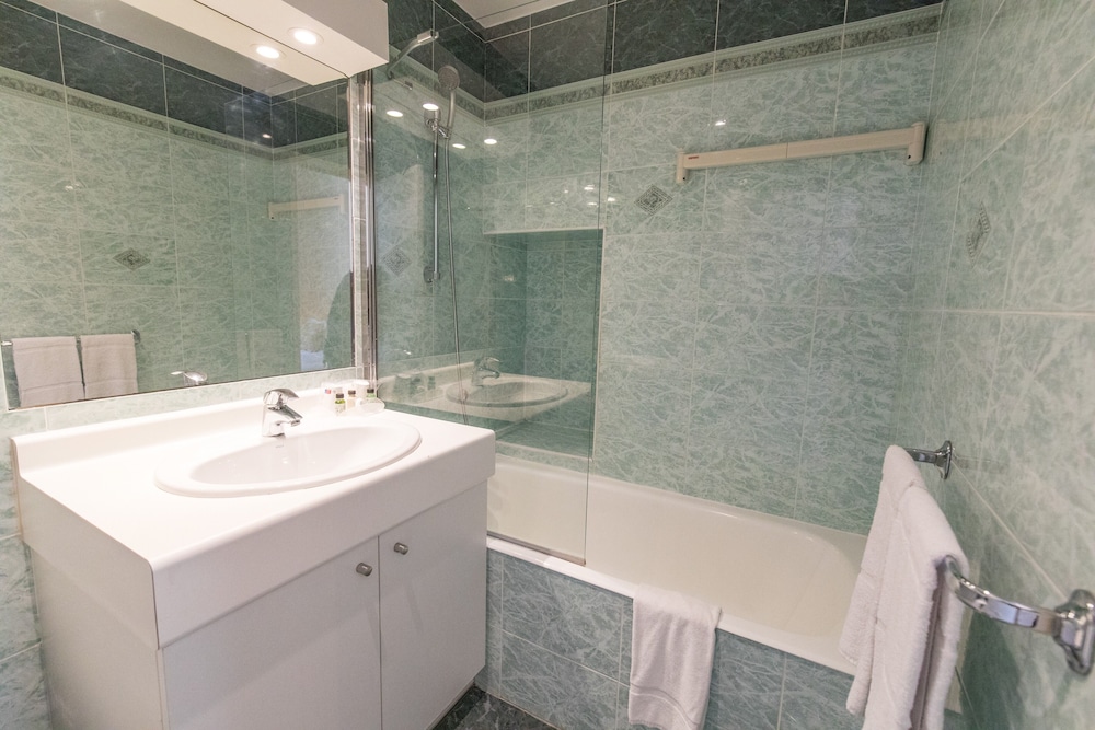 Cannes Croisette Prestige Apparthotel 50/50