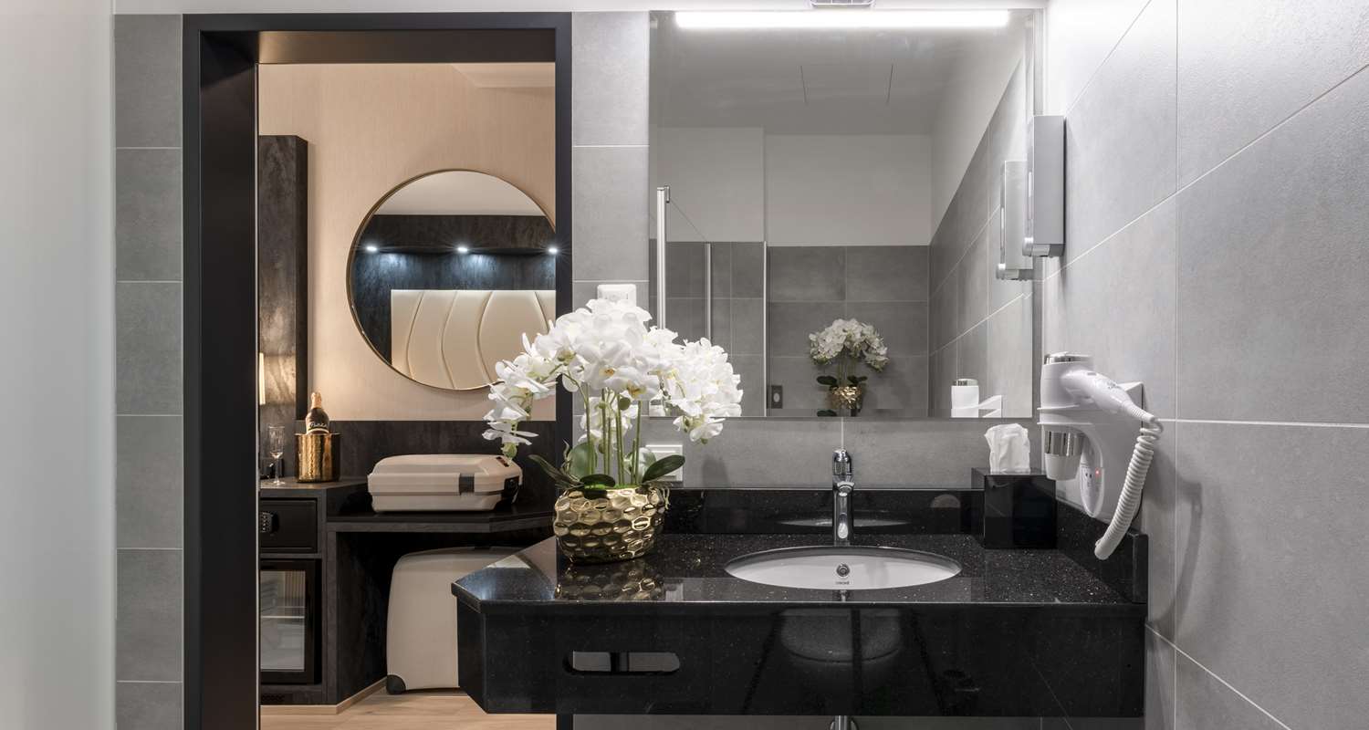 جناح بسرير مزدوج مع أريكة، PLAZA INN Wiener Neustadt, BW Signature Collection 2/2