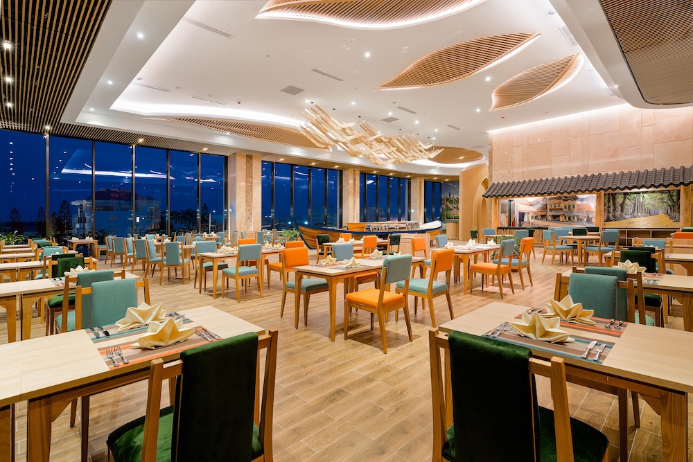 Sala Grand TuyHoa Hotel 30/50