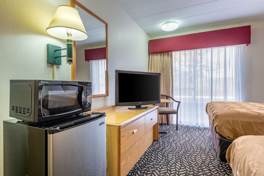 Quality Inn Falconer - Jamestown 34/44