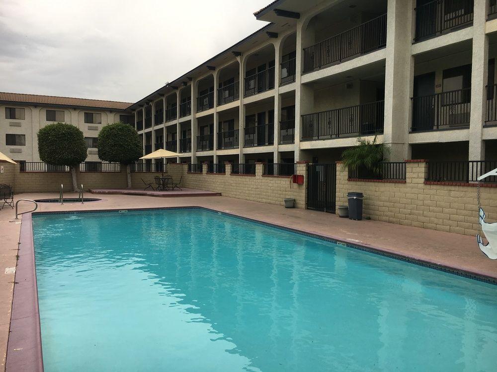 Motel6 Artesia, CA 6/41