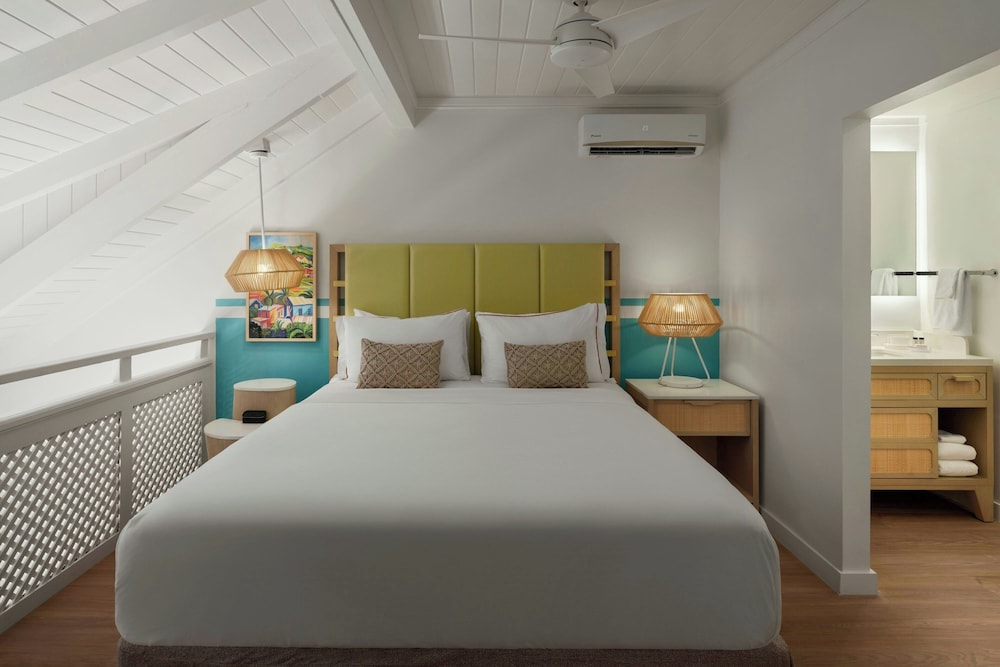 Duplex, Suite, King Bed, Ocean Front, Sofa