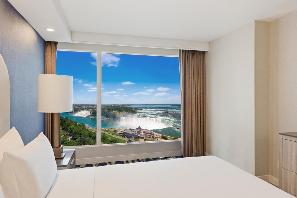 Premium, King Bed, Falls View