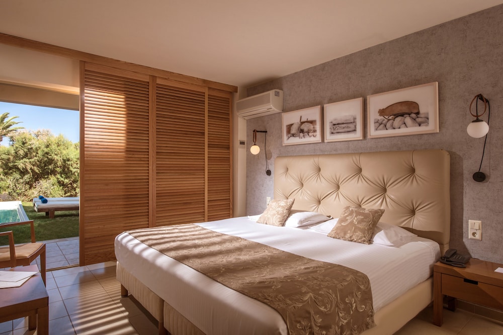 Bella Beach Hotel 25/70