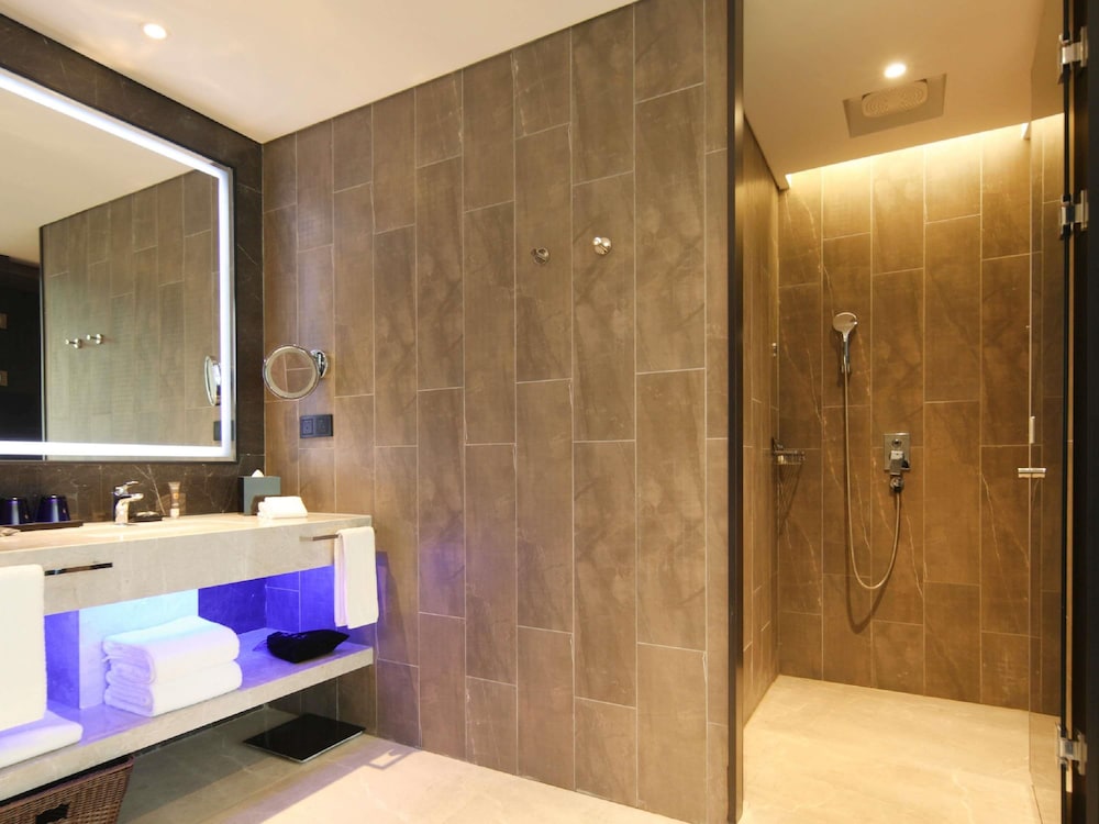 Novotel Shanghai Chuansha 9/66