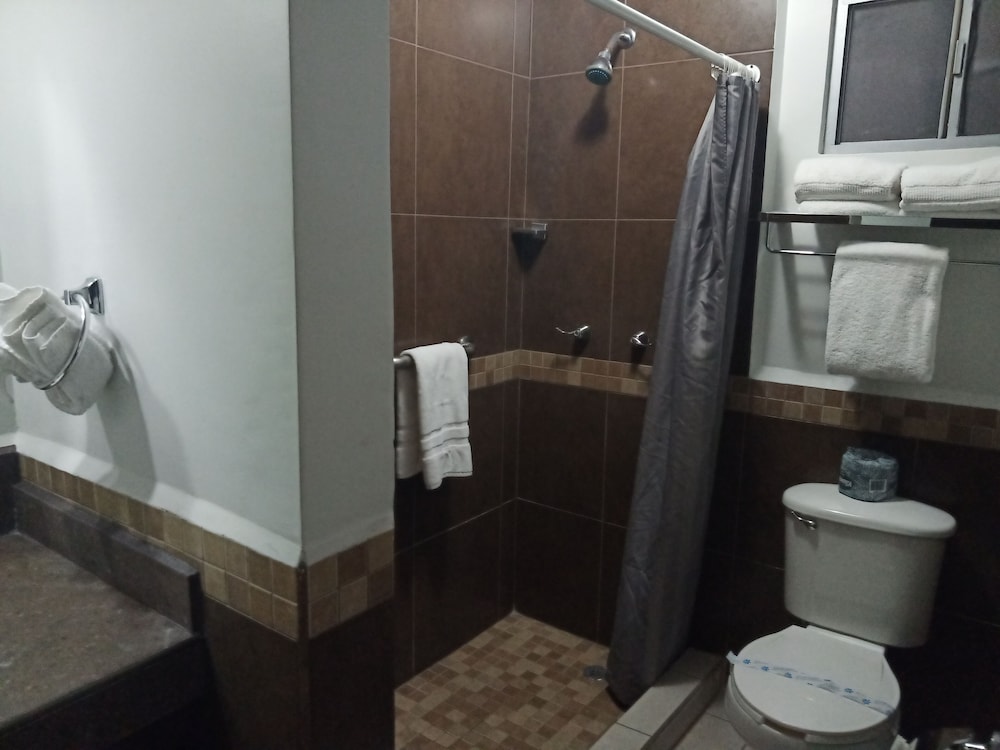 Baja Inn Hoteles La Mesa 40/75