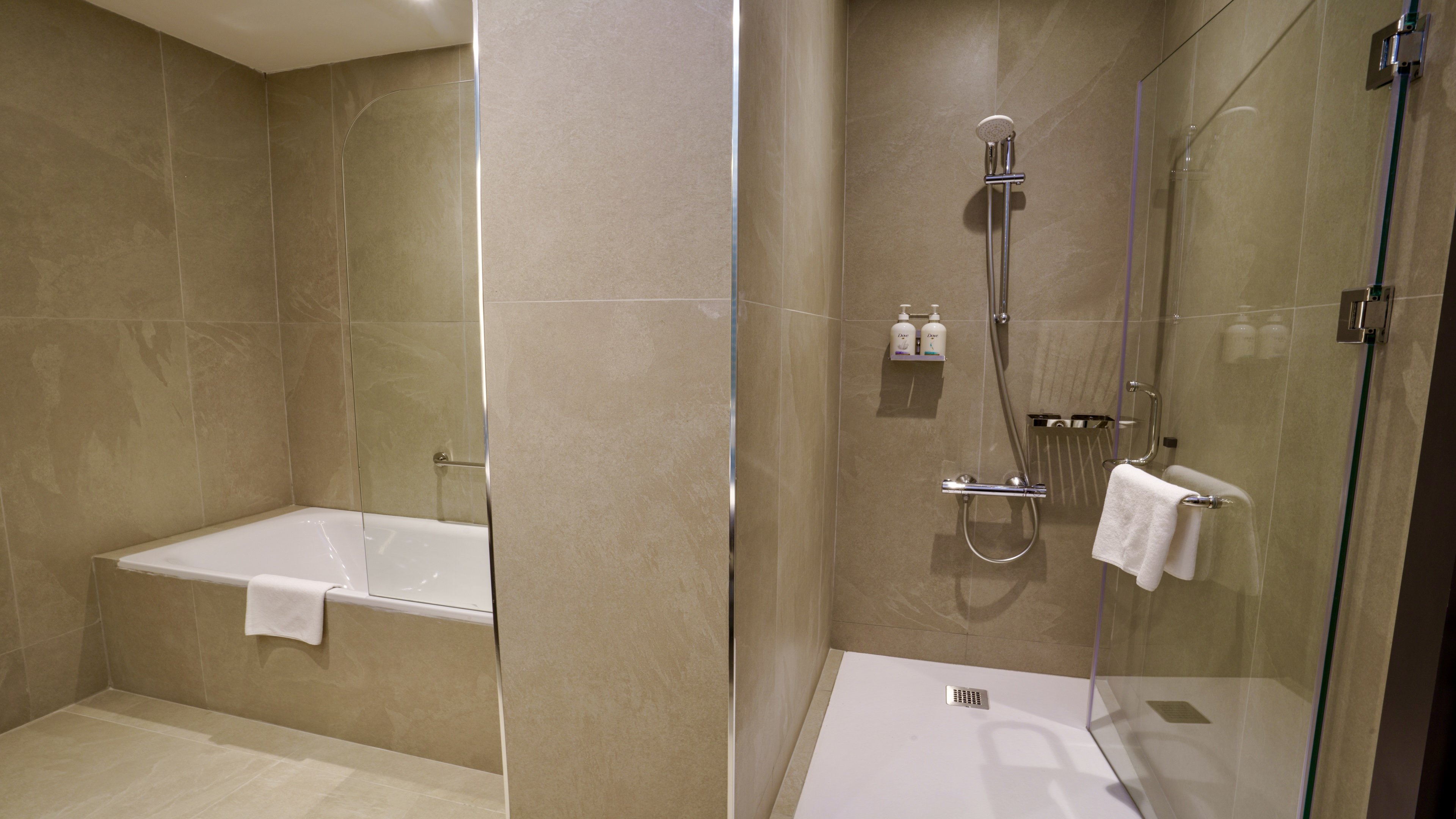 Holiday Inn Tashkent City 50/50