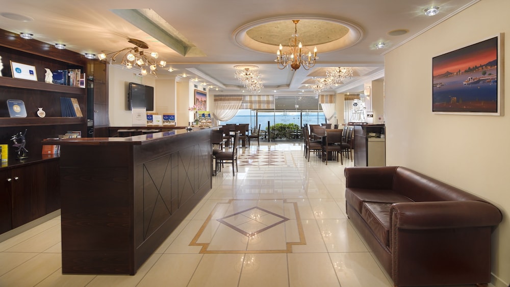 Ilia Mare Hotel 5/48