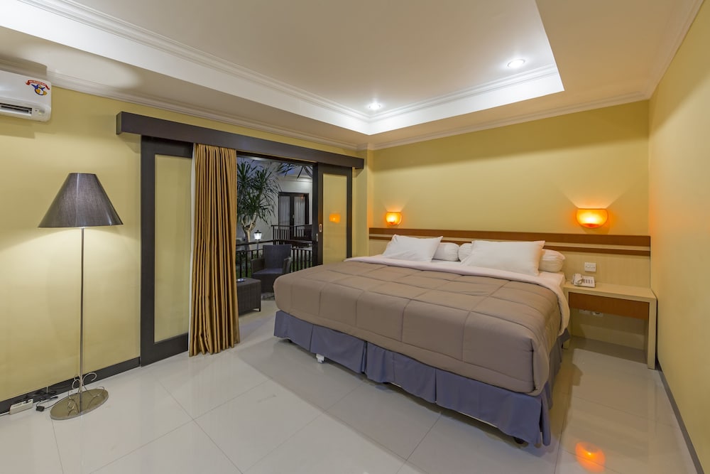 Sylvia Bali Suite Residence 9/25