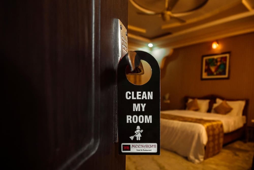 HOTEL MEENAKSHI 31/48