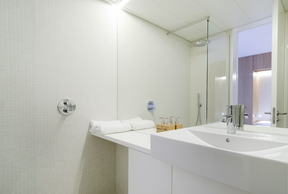Apartamentos Hoom Juan Bravo 56 45/49