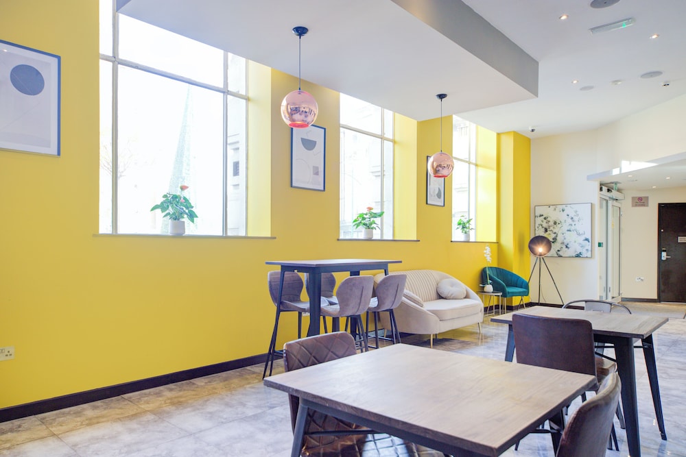 Belvilla Newport City Centre Hotel - Lifestyle 37/47