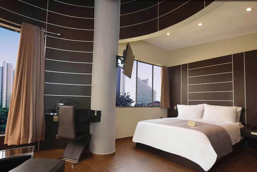 QP HOTELS LIMA 16/59