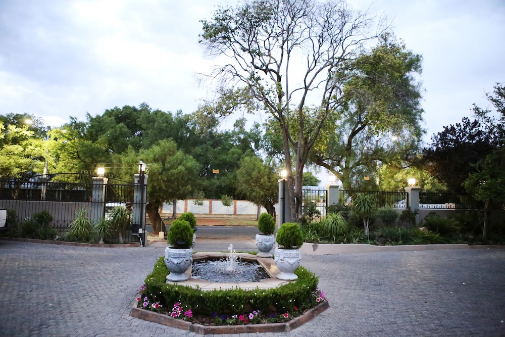 Oleander Guest House 43/50