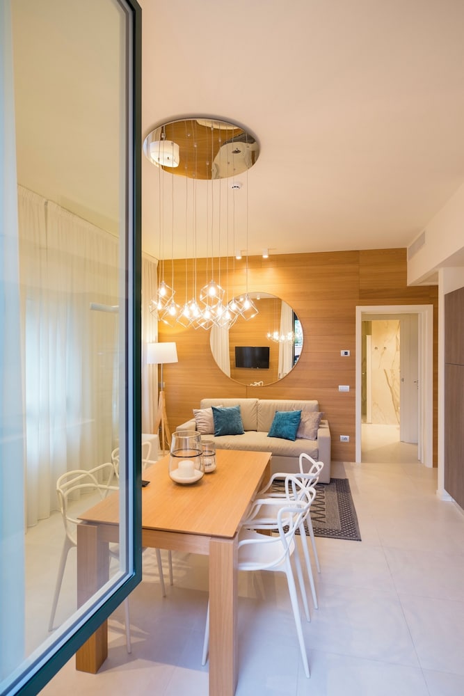 Metropol Ceccarini Suite 38/62