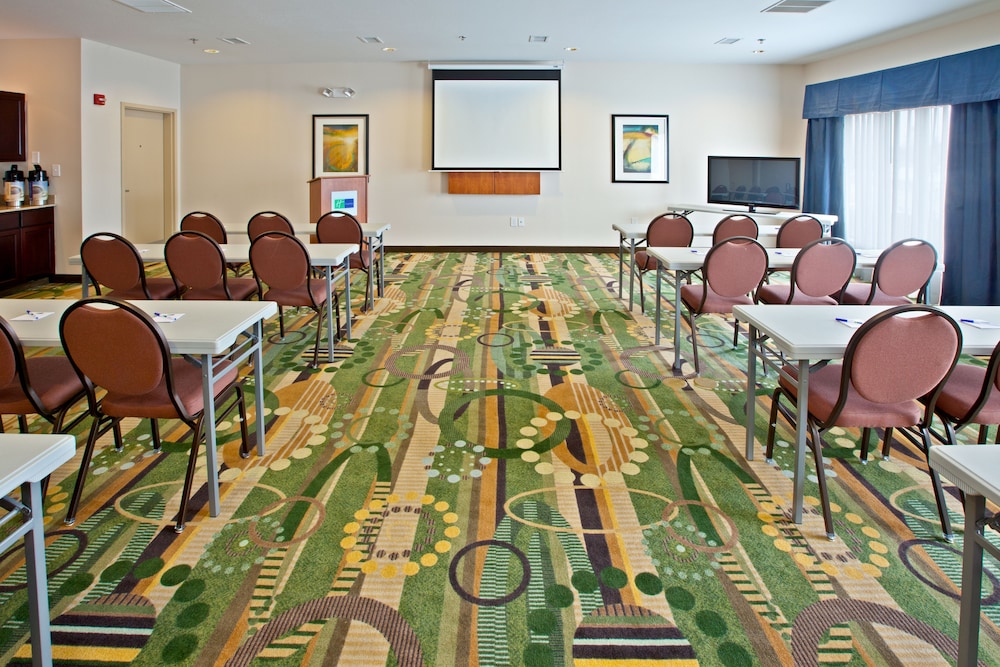 Holiday Inn Express Hotel And Suites Shelbyville Indianapolis 56/71