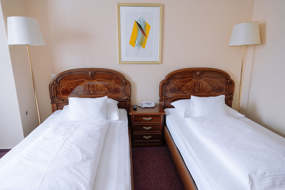 Pannonia Hotel 21/50