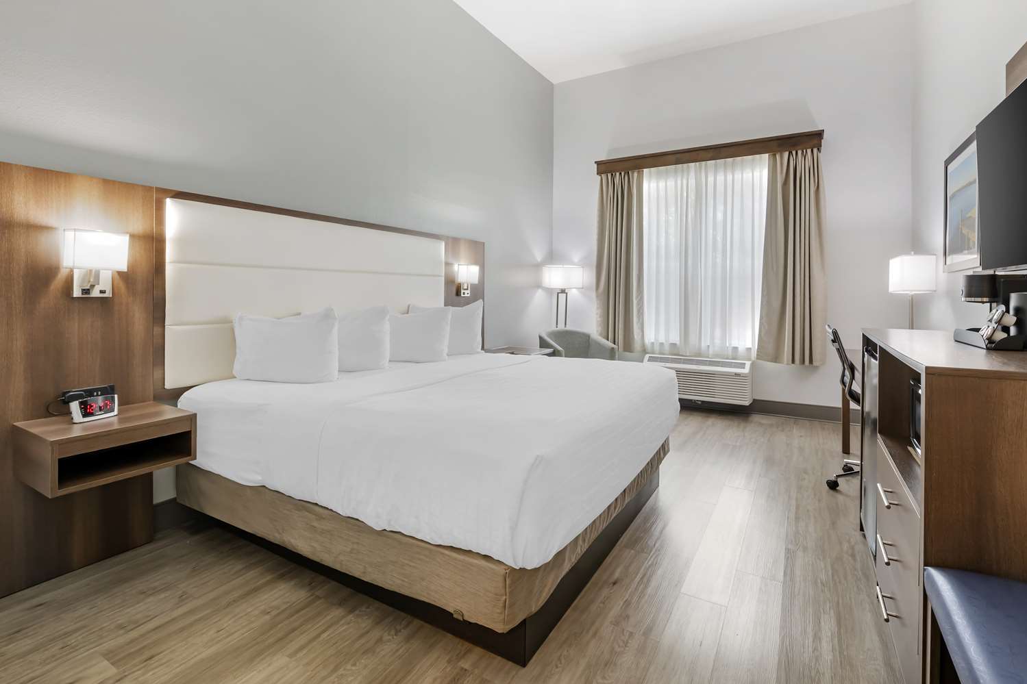 Best Western Plus First Coast Inn & Suites 16/53