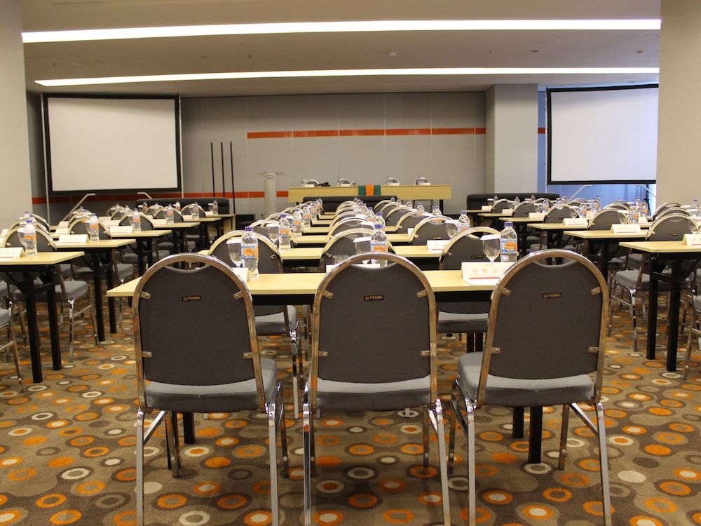 Harris Hotel Pontianak 38/50