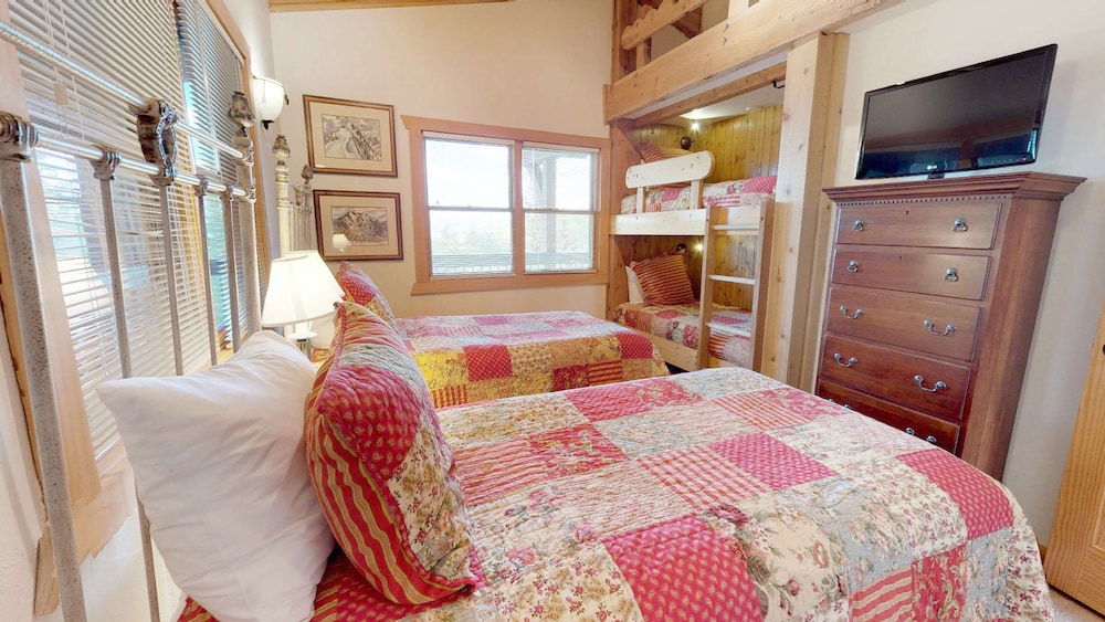 Top of the Village - Destination Hotels & Resorts 17/56