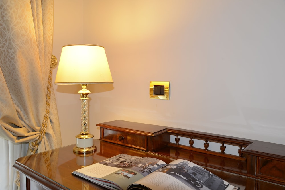 Vittoria Hotel 45/75