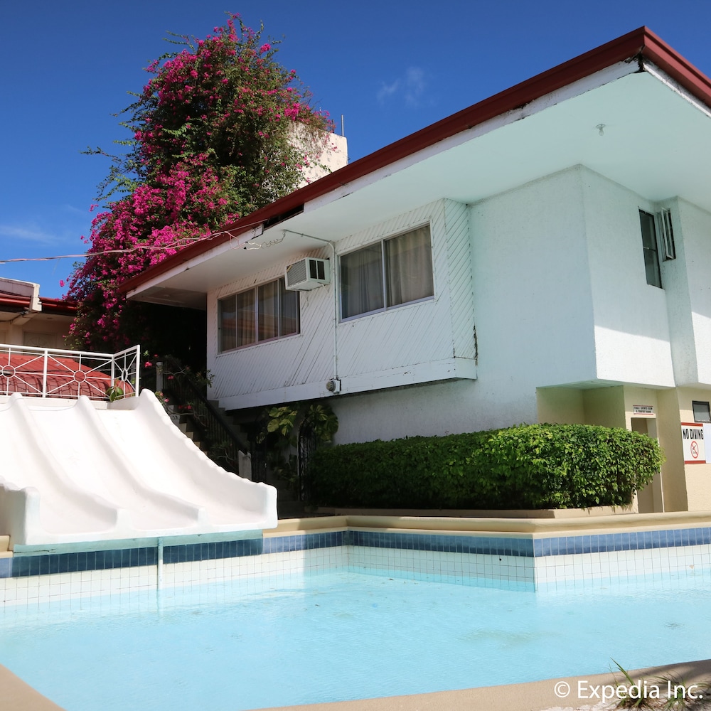 City Of Springs Hotel 30/35