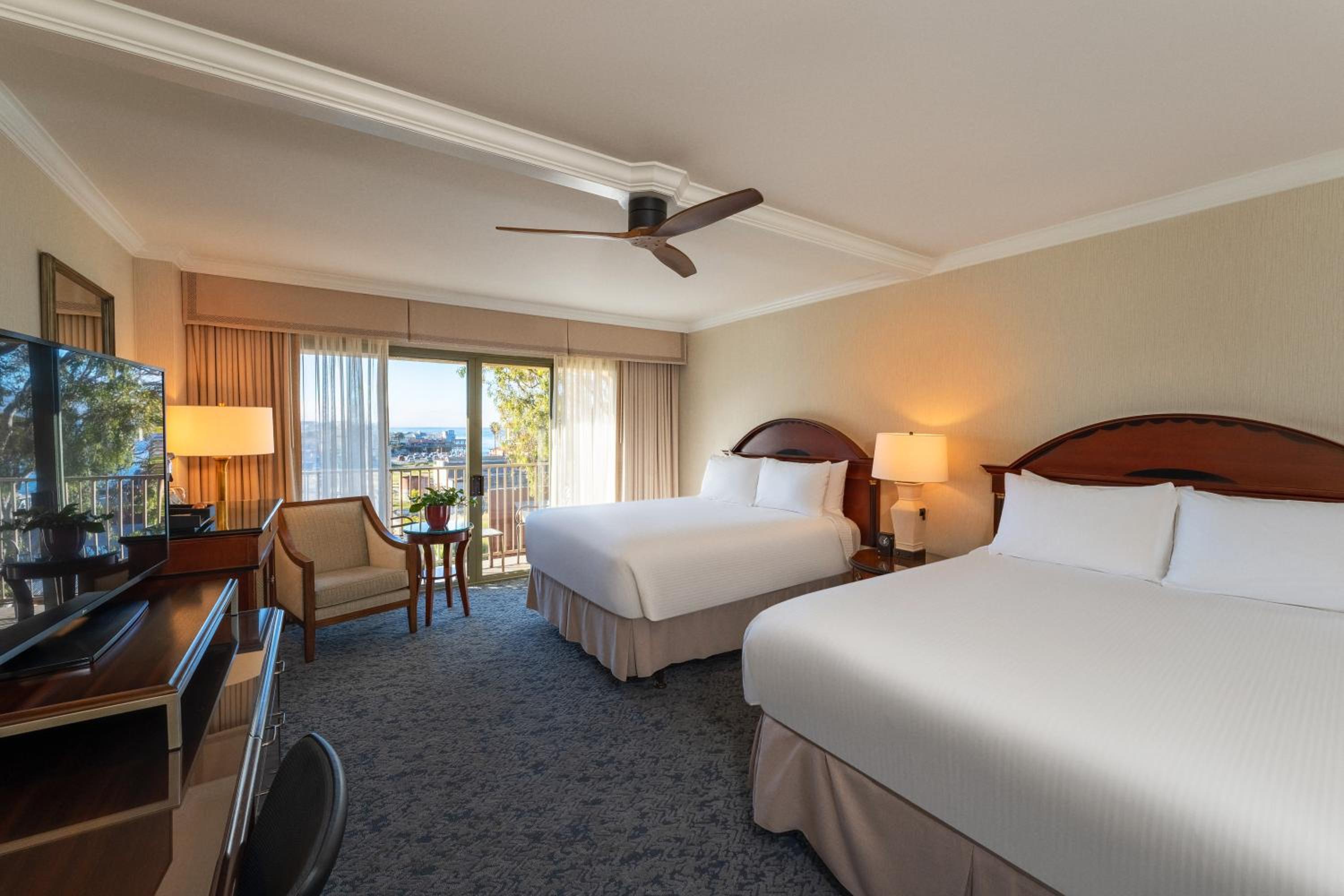 غرفة رباعية، Monterey Plaza Hotel & Spa 2/5
