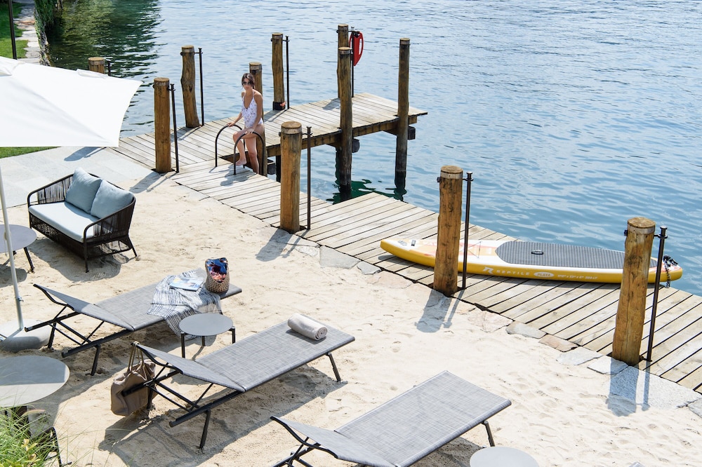 Laqua By The Lake 40/50