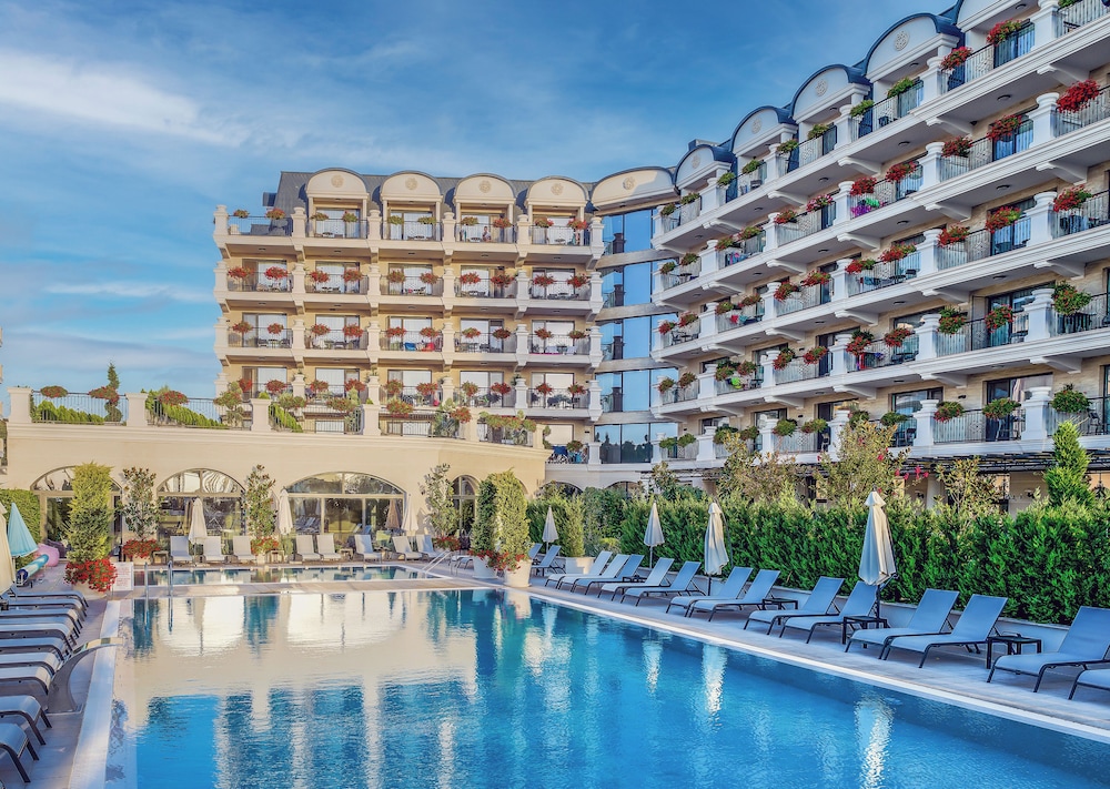 Casa di Fiore SPA and Medical Hotel 5/50