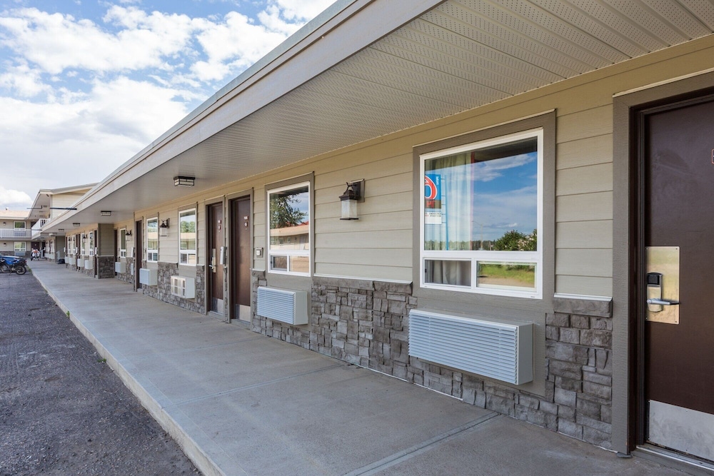 Motel6-Fort Nelson, BC 38/50