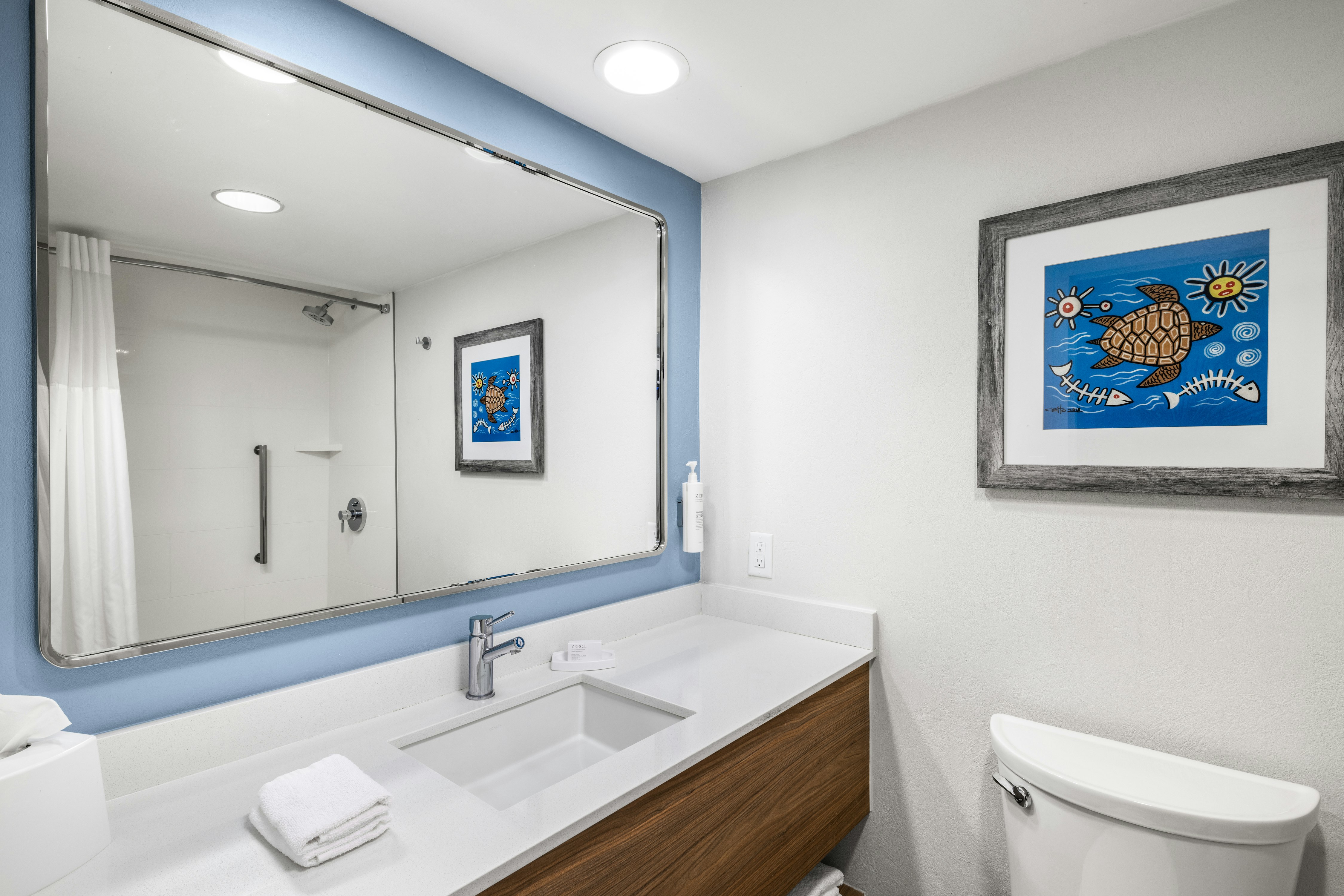 Room, 2 Double Beds, Pool View, Hampton Inn Suites San Juan 4/4